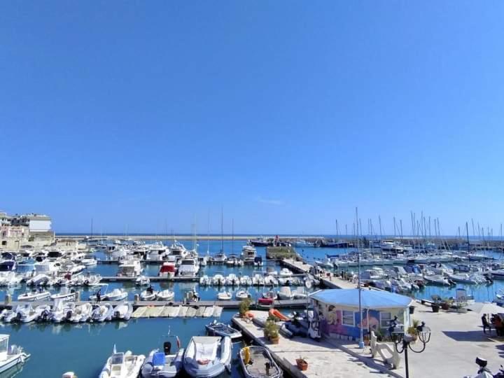 Amaste In Puglia Casa Vacanza ビシェーリエ エクステリア 写真